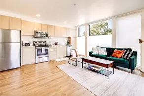 ✨️Elegant City Suite✨️Cozy Rooftop ✨Greenlake & UW - Image 3
