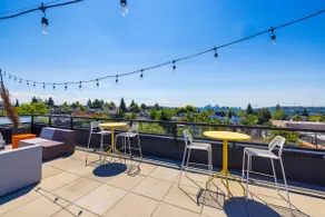 ✨️Elegant City Suite✨️Cozy Rooftop ✨Greenlake & UW - Image 2