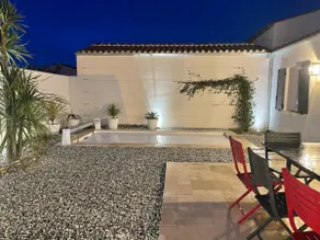 Charming villa with pool - Image 3