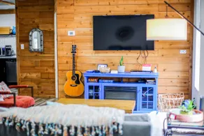 Cozy rustic modern cabin near Granbury & Glen Rose - Image 4