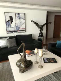 Luxurious and spacious apartment with an excellent location - Image 3
