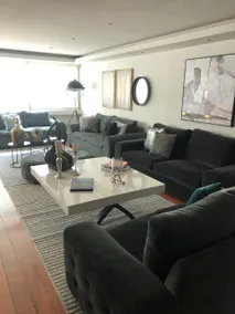 Luxurious and spacious apartment with an excellent location - Image 4