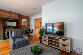 Luxury High Street Flat - Private Parking!!! - Image 5