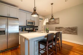 Luxury High Street Flat - Private Parking!!! - Image 4
