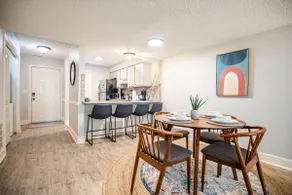 Convenient 2 BR/ 2 BA condo 1.3 miles from campus! - Image 4