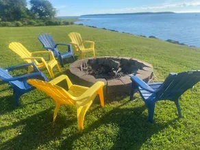 Renovated Waterfront Cottage - Image 5