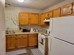 Modern, Homely 3-bdrm|wParking|Centrally located. - Image 2