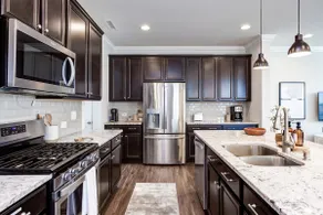 5* Luxe Designer Retreat| BBQ, Gym, Pools, Pets OK - Image 3