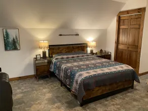 MOJO'S LOFT - Image 3