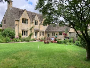 Cotswolds Riverside Cottage in Bibury - Image 5