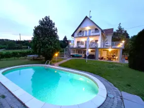 1Edi Vendégház - Unique -Unique holiday home - Image 2