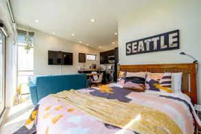 Private Guesthouse in the heart of Seattle - Image 4