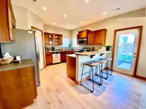 Immaculate 2BD/3BA South Lincoln Home with Garage - Image 2