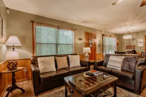 Very close to pkwy/Games/Dog friendly - Image 3