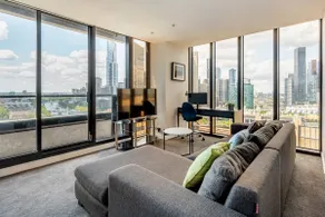 2 Bed Apartment - City & Yarra views -Free Parking - Image 3