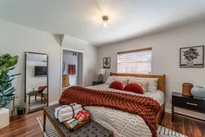Beautiful Oasis Home, Walking Distance to Ray Jay - Image 5