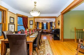 5 Bedroom Wrigleyville experience right by stadium - Image 3