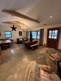 A unique mountaintop getaway overlooking Willow Croft Winery. - Image 3