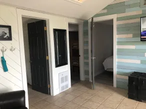 Cottage with 2 bedrooms + loft. 3 minutes to beach - Image 5