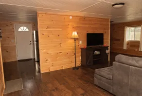 Colonels' Cabin at Ramp 11 Retreat by Concord Sun - Image 3