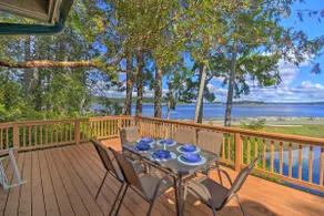 Beachfront Panoramic View Big Deck - Image 3