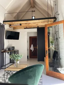 The Barn Studio Apartment - Image 5
