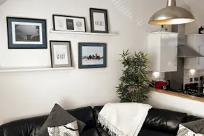 LUXURIOUS LODGE SET IN THE HEART OF DURHAM CITY. - Image 5