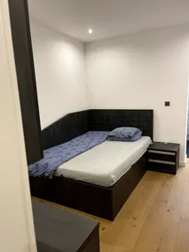 Beautiful ground floor apartment with free parking - Image 3