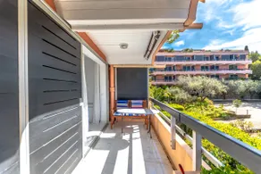 Luxury Apartment In A Residence In Saint Tropez - Image 2