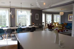 8-bedroom Georgian mansion with pool, bar, cinema - Image 4