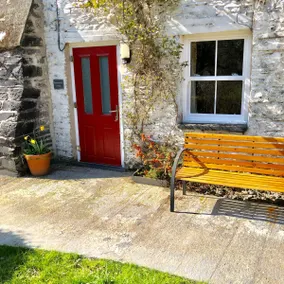 Honeysuckle cottage, dog friendly, quiet location. - Image 2