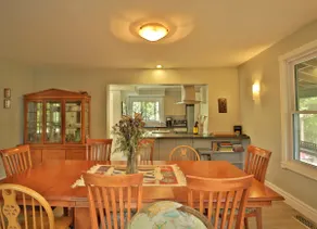 Cozy 4 bedroom close to wineries and great hiking. - Image 5