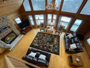 Luxury Lodge Hocking Hills w/ Hot Tub & Game Room - Image 3