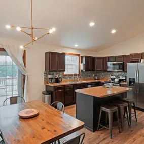 Relaxing Getaway Near Shenandoah River Access - Image 4