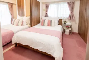 This price is for up to 7 people! Beautiful 3LDK room, so couples will be very satisfied! Parking lot included - Image 5