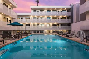 HOCHWERTIGES Gemütliches Nashville Condo★ POOL, PATIO, PARKPLATZ - Image 3