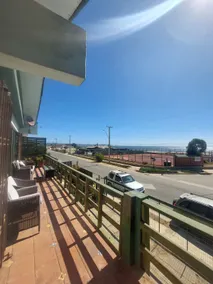 Oceanfront, bright and ready to enjoy - Image 5
