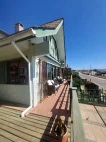 Oceanfront, bright and ready to enjoy - Image 4