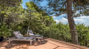 Mountainside 5 bed villa with 6m by 12m swimming pool in the Luberon Valley. - Image 4