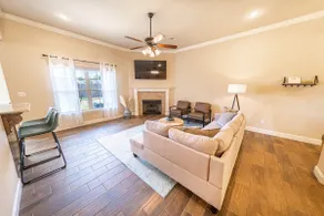 Stay Eventide: Your Bentonville Retreat - Image 3