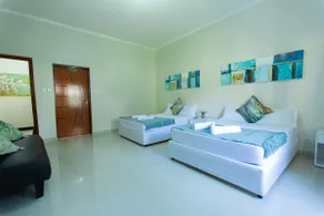 3 bedroom Home - Image 2
