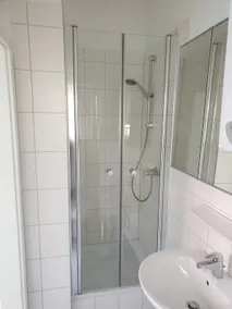 Apartment 23 - Image 4