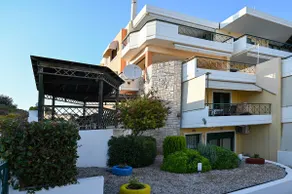 Melrose maisonette by the sea in Anavissos - Image 2