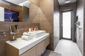 ESCAPE THE ORDINARY (Sauna & Jacuzzi) - Image 2