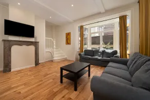 Quiet in the city center: House 4 bedrooms 4 bathrooms - Image 2