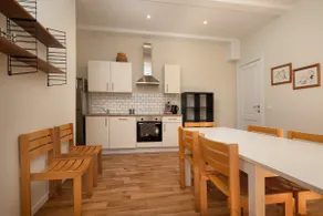 Quiet in the city center: House 4 bedrooms 4 bathrooms - Image 3