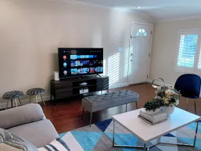 \"Luxury: 4B/3B with Dual EnSuites, Parking, WiFI\" - Image 3