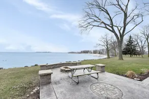Entire Home on Lake Erie's Marblehead shores! - Image 3