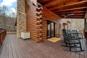 Lakefront, 4 bedroom, 3 bath, private dock, views! - Image 5