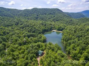 Lakefront, 4 bedroom, 3 bath, private dock, views! - Image 2